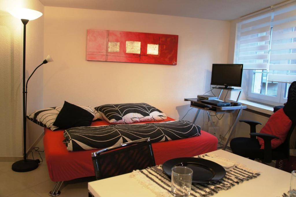 Studio-Appartment Horgen Bilik gambar